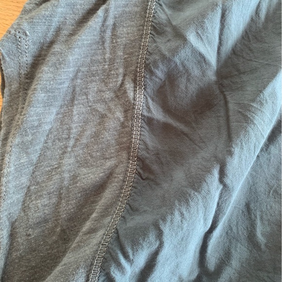 XCVI Contrast Vneck Short Sleeve Tee Shirt Tunic Gray  Women’s Medium Preloved - Picture 8 of 11